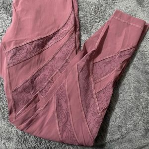 Wunder Under size 10 limited edition flocked, mesh inlay 28”